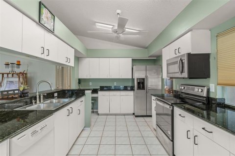 Villa ou maison à vendre à Spring Hill, Floride: 2 chambres, 166.11 m2 № 2422826 - photo 20