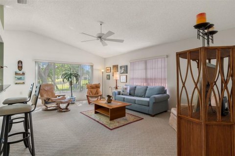 Villa ou maison à vendre à Spring Hill, Floride: 2 chambres, 166.11 m2 № 2422826 - photo 23