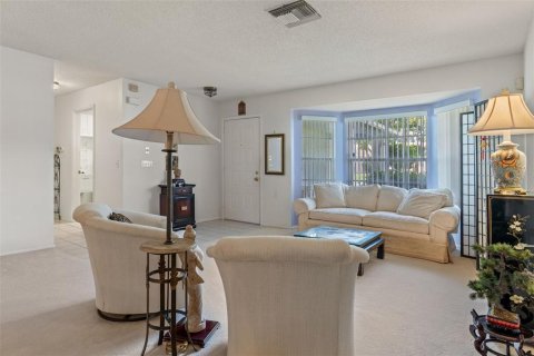 Villa ou maison à vendre à Spring Hill, Floride: 2 chambres, 166.11 m2 № 2422826 - photo 12