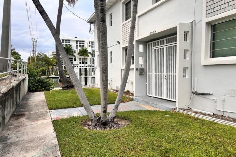 Condo in Miami Beach, Florida, 1 bedroom  № 2054390 - photo 15