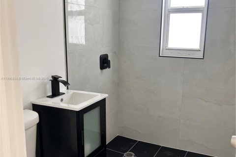 Condo in Miami Beach, Florida, 1 bedroom  № 2054390 - photo 9