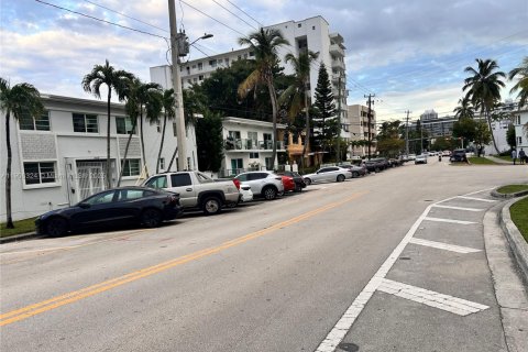 Condo in Miami Beach, Florida, 1 bedroom  № 2054390 - photo 26