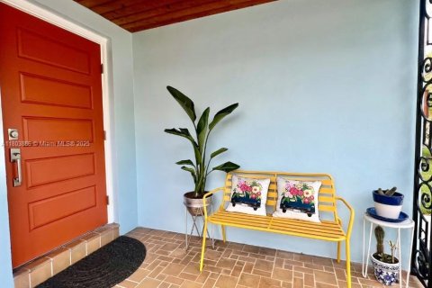Casa en alquiler en North Miami, Florida, 3 dormitorios, 139.35 m2 № 1938420 - foto 15