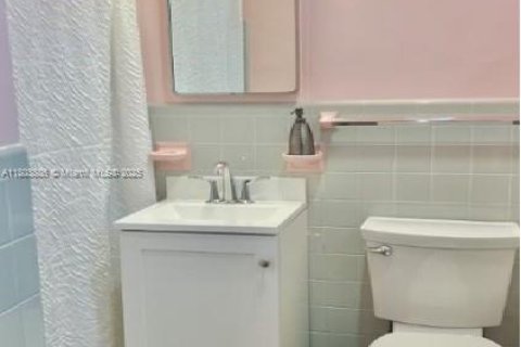 Casa en alquiler en North Miami, Florida, 3 dormitorios, 139.35 m2 № 1938420 - foto 8