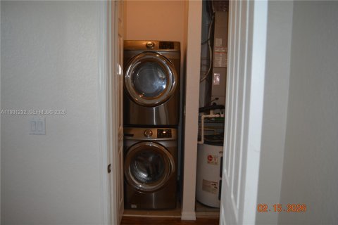 Снять в аренду кондоминиум в Тамарак, Флорида 3 спальни, 142.7м2, № 1990877 - фото 21