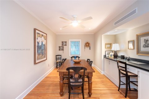 Villa ou maison à vendre à Coral Gables, Floride: 6 chambres, 455.78 m2 № 1948042 - photo 14