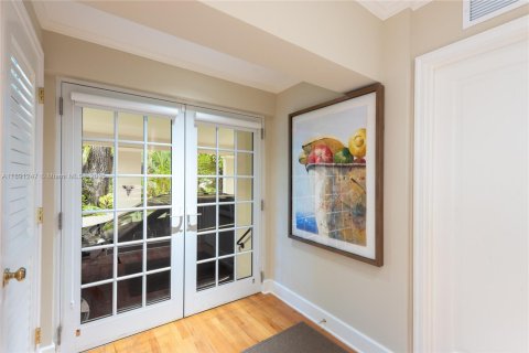 Villa ou maison à vendre à Coral Gables, Floride: 6 chambres, 455.78 m2 № 1948042 - photo 17