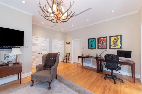 Villa ou maison à vendre à Coral Gables, Floride: 6 chambres, 455.78 m2 № 1948042 - photo 28