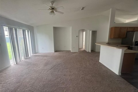 House in Poinciana, Florida 3 bedrooms, 153.85 sq.m. № 1767996 - photo 20
