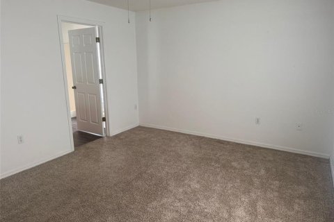 House in Poinciana, Florida 3 bedrooms, 153.85 sq.m. № 1767996 - photo 25