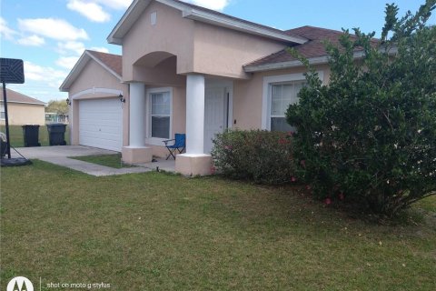House in Poinciana, Florida 3 bedrooms, 153.85 sq.m. № 1767996 - photo 4