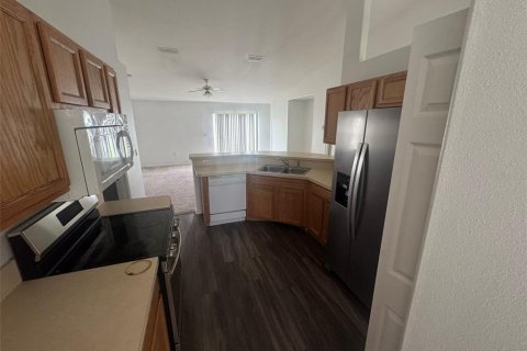 House in Poinciana, Florida 3 bedrooms, 153.85 sq.m. № 1767996 - photo 8