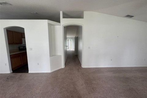House in Poinciana, Florida 3 bedrooms, 153.85 sq.m. № 1767996 - photo 17
