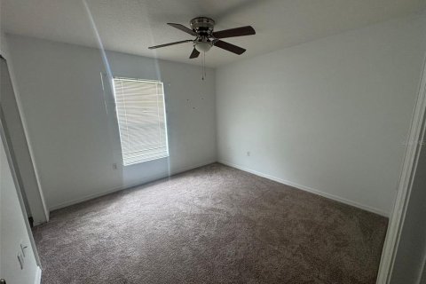 House in Poinciana, Florida 3 bedrooms, 153.85 sq.m. № 1767996 - photo 30