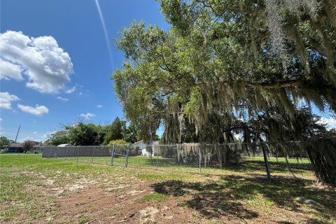 House in Eagle Lake, Florida 2 bedrooms, 159.98 sq.m. № 2156432 - photo 30