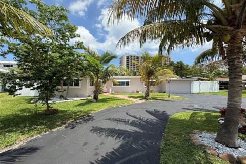 Propiedad comercial en venta en Lauderdale-by-the-Sea, Florida № 1678908 - foto 7