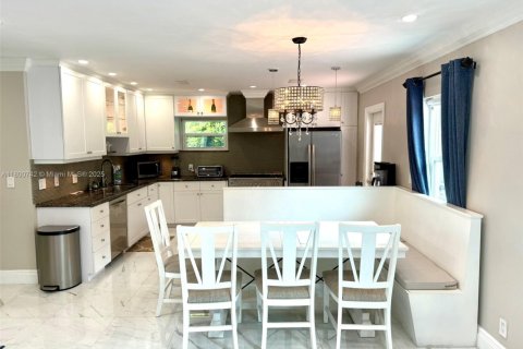 Propiedad comercial en venta en Lauderdale-by-the-Sea, Florida № 1678908 - foto 26