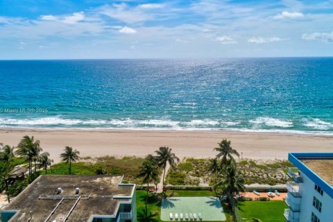 Propiedad comercial en venta en Lauderdale-by-the-Sea, Florida № 1678908 - foto 15