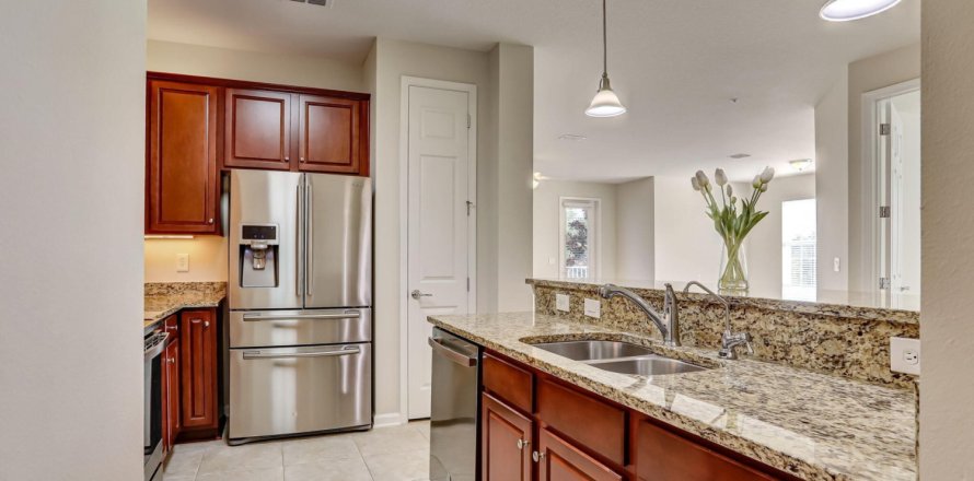 Condominio en Jacksonville, Florida, 2 dormitorios № 857482