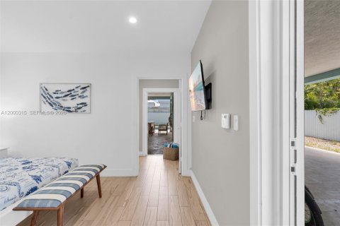 House in Key Largo, Florida 4 bedrooms, 139.54 sq.m. № 2068040 - photo 29