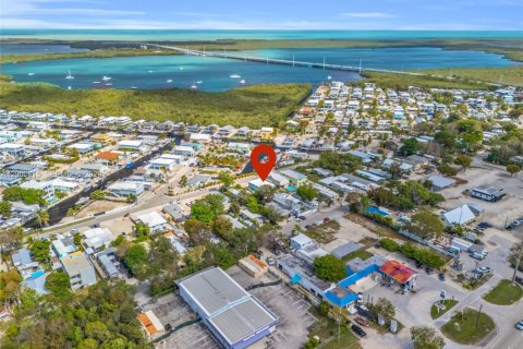 House in Key Largo, Florida 4 bedrooms, 139.54 sq.m. № 2068040 - photo 8