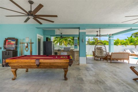 House in Key Largo, Florida 4 bedrooms, 139.54 sq.m. № 2068040 - photo 15