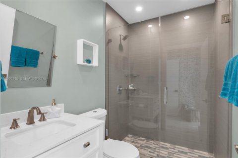 House in Key Largo, Florida 4 bedrooms, 139.54 sq.m. № 2068040 - photo 27