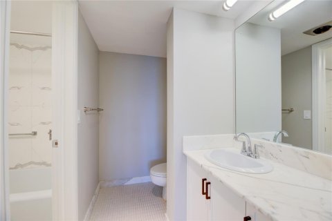 Купить кондоминиум в Форт-Лодердейл, Флорида 1 комната, 111.48м2, № 2087823 - фото 15