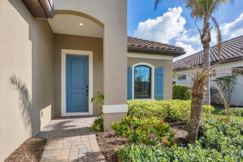 House in Englewood, Florida 4 bedrooms, 191.94 sq.m. № 1734577 - photo 3