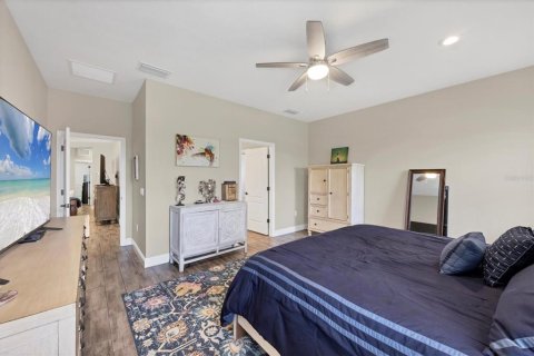 House in Englewood, Florida 4 bedrooms, 191.94 sq.m. № 1734577 - photo 17