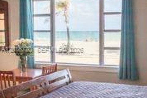 Propiedad comercial en venta en Hollywood, Florida № 2154258 - foto 6