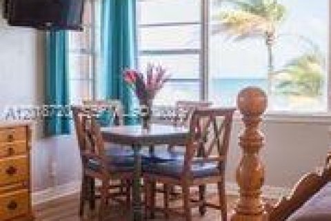 Propiedad comercial en venta en Hollywood, Florida № 2154258 - foto 5
