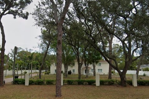 Villa ou maison à vendre à Seminole, Floride: 4 chambres, 524.43 m2 № 1911714 - photo 1