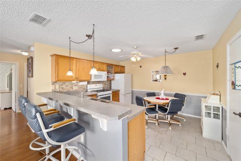 House in The Villages, Florida 2 bedrooms, 107.4 sq.m. № 1531597 - photo 19