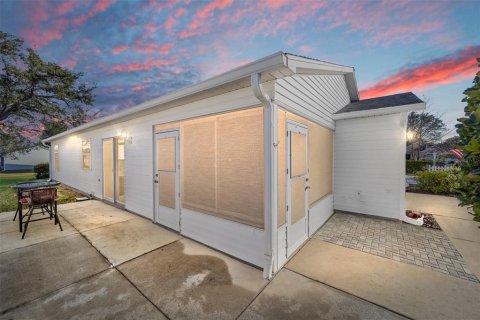 House in The Villages, Florida 2 bedrooms, 107.4 sq.m. № 1531597 - photo 4