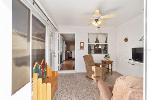 House in The Villages, Florida 2 bedrooms, 107.4 sq.m. № 1531597 - photo 7