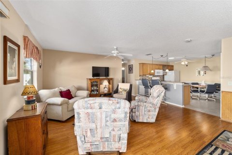 House in The Villages, Florida 2 bedrooms, 107.4 sq.m. № 1531597 - photo 14