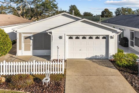 House in The Villages, Florida 2 bedrooms, 107.4 sq.m. № 1531597 - photo 1
