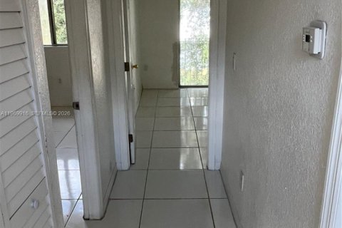 Townhouse in Homestead, Florida 3 bedrooms, 126.16 sq.m. № 2030701 - photo 3