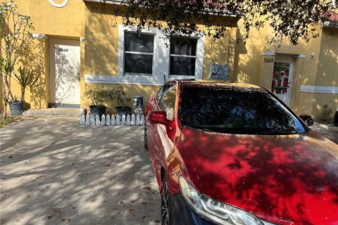 Townhouse in Homestead, Florida 3 bedrooms, 126.16 sq.m. № 2030701