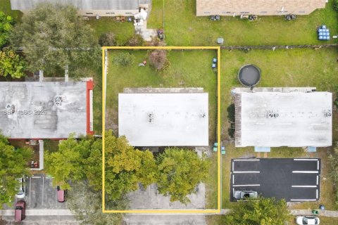 Commercial property in Lauderhill, Florida 279.91 sq.m. № 2051076 - photo 5