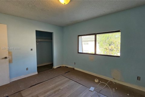 Commercial property in Lauderhill, Florida 279.91 sq.m. № 2051076 - photo 24