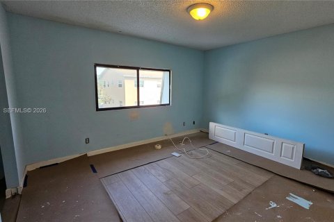 Commercial property in Lauderhill, Florida 279.91 sq.m. № 2051076 - photo 20