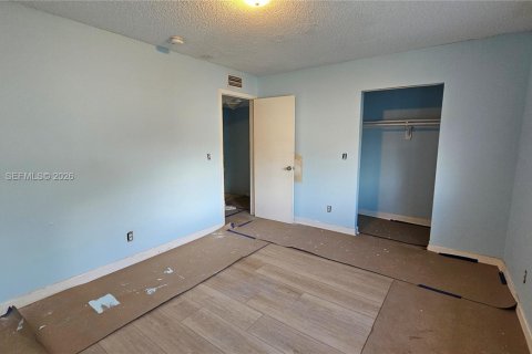 Commercial property in Lauderhill, Florida 279.91 sq.m. № 2051076 - photo 21