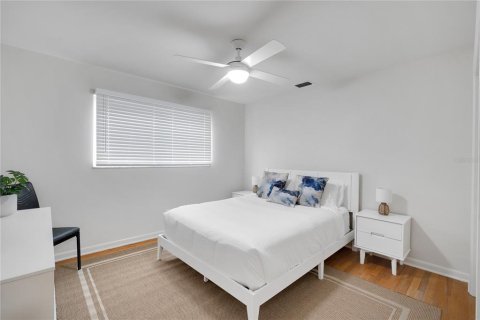 Casa en venta en Tampa, Florida, 6 dormitorios, 234.76 m2 № 1840290 - foto 22