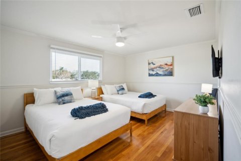 Casa en venta en Tampa, Florida, 6 dormitorios, 234.76 m2 № 1840290 - foto 20