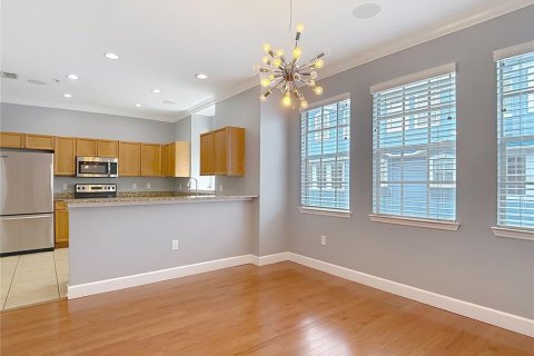 Adosado en venta en Tampa, Florida, 4 dormitorios, 192.12 m2 № 1771987 - foto 15