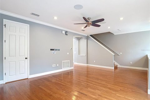 Adosado en venta en Tampa, Florida, 4 dormitorios, 192.12 m2 № 1771987 - foto 19