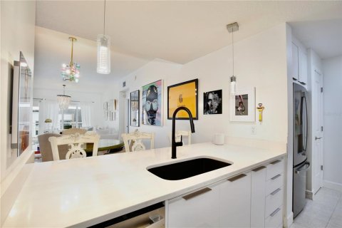 Copropriété à vendre à Orlando, Floride: 2 chambres, 175.12 m2 № 2408788 - photo 15
