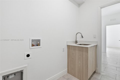 Купить виллу или дом в Лабель, Флорида 3 спальни, № 2005859 - фото 8